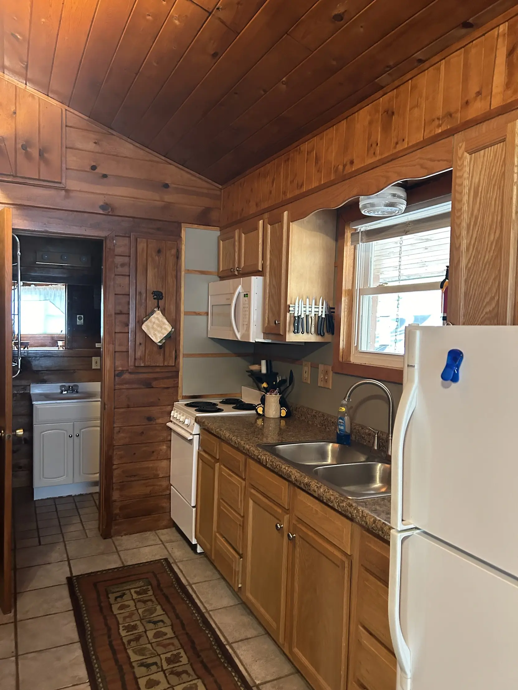 Bathroom and Kitchen Cabins