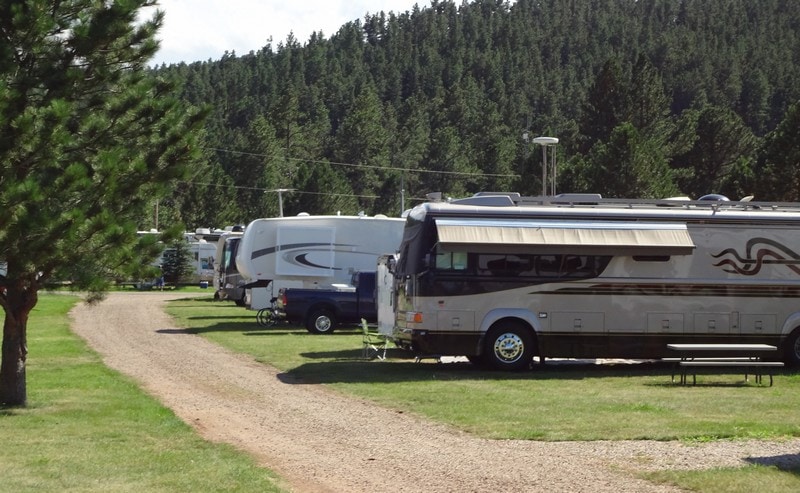 RV Sites on Grass - Rush No More RV Resort and Cabins Sturgis SD